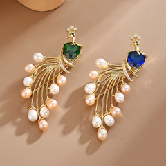 胸針高級感小眾時尚韓版淡水珍珠胸花女孔雀創意優雅衣飾服裝配飾