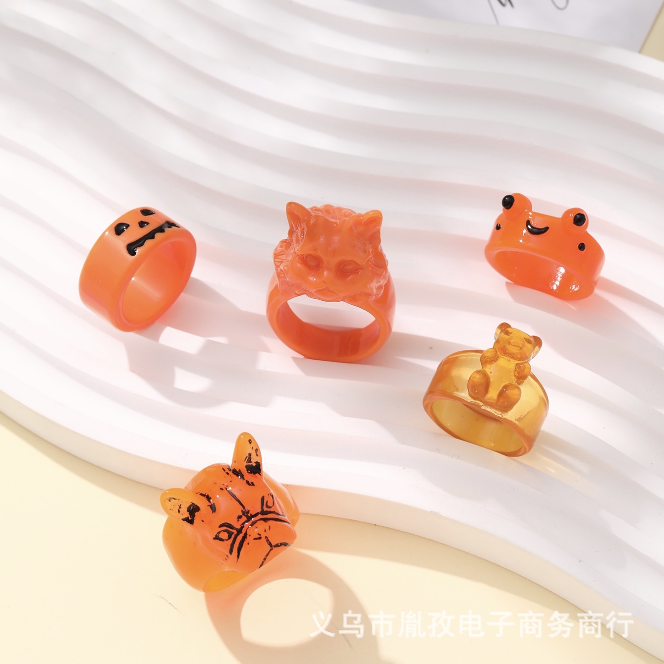 Verano transfronterizo Amazon Diversión infantil tridimensional monstruo Rana anillo de resina divertido hip hop anillo conjunto traje al por mayor