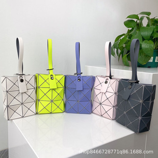 2022�¿���ϵ������Ӱ�һ��ͬ���޶�Ůʿ��������mini�֙C��