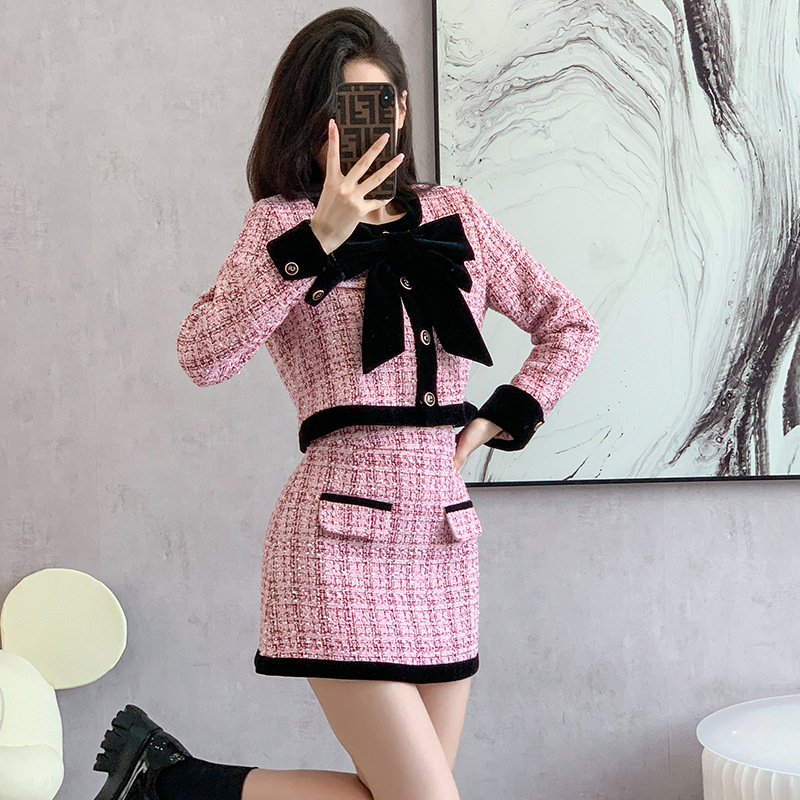 茶系穿搭一整套秋冬法式富家千金感小香风粉色格子两件套装裙