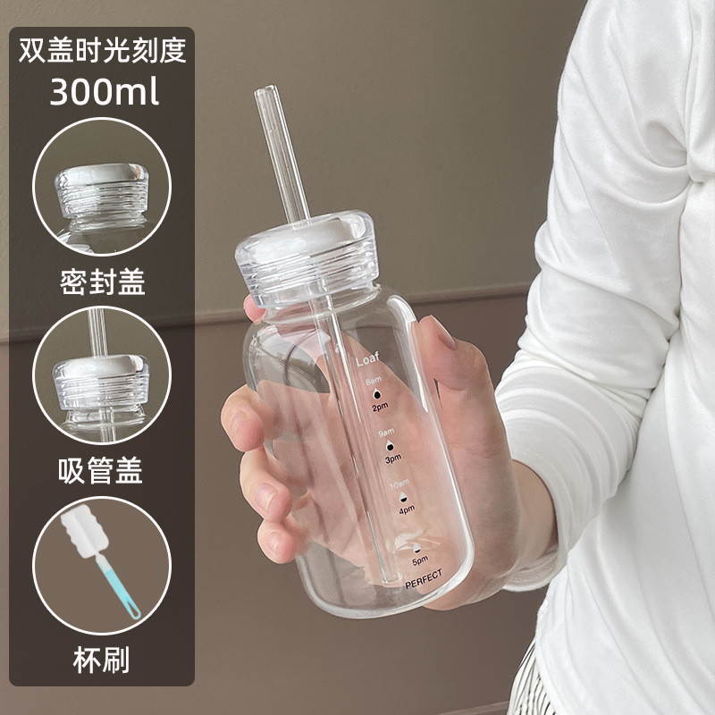 300ml 이중 뚜껑 모델에는 빨대 + 컵 브러시가 함께 제공됩니다.