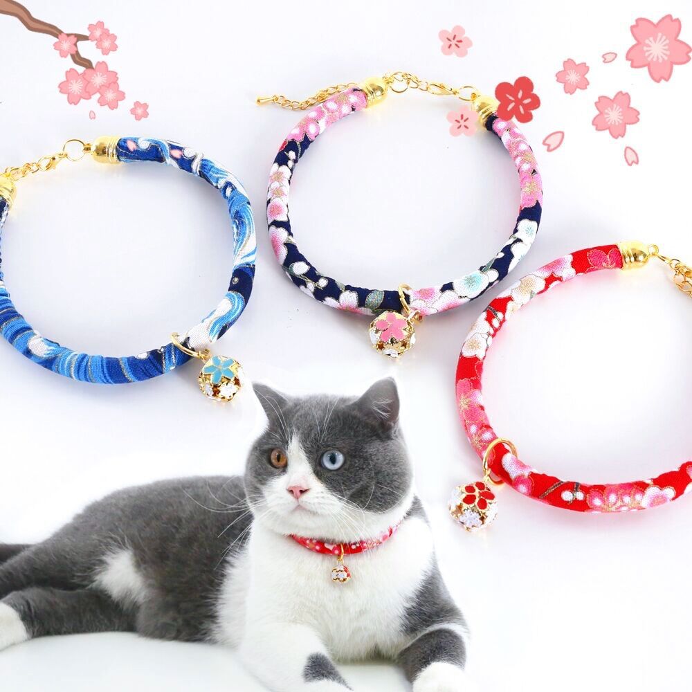 Mascotas, gatos, conejos y flores de viento, collares de campanas, collares de Año Nuevo chino, accesorios japoneses, cuerdas de Amazon