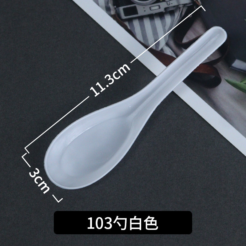 使い捨てスプーンはファストフードスプーンのプラスチックを単独で包装して、氷粉のデザートの焼き芋のスプーンを包装します。|undefined