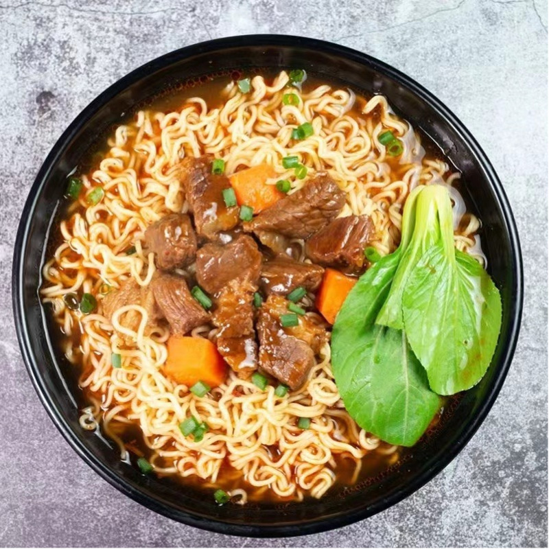 康師傅の藤椒の牛肉の麺の経典の袋のインスタントラーメンのインスタントラーメンのインスタントラーメンのお得な箱の卸売りの5連の包み|undefined
