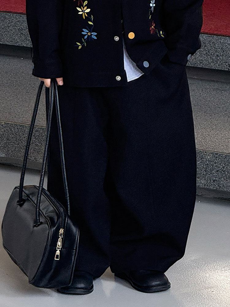 25697 черные брюки