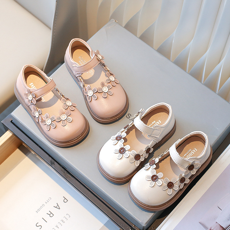 Zapatos de cuero para niñas 2025 primavera y otoño nuevos zapatos de princesa de flores para niños pequeños y medianos zapatos de suela blanda para niñas zapatos de guisantes para bebés