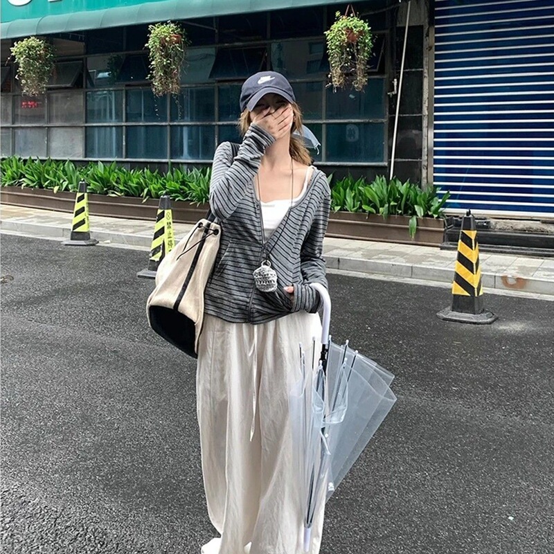 [Original Fabric] Striped Zipper Long-Sleeved Hooded Cardigan Jacket Women's Summer Short Sun Protection Blouse Gray