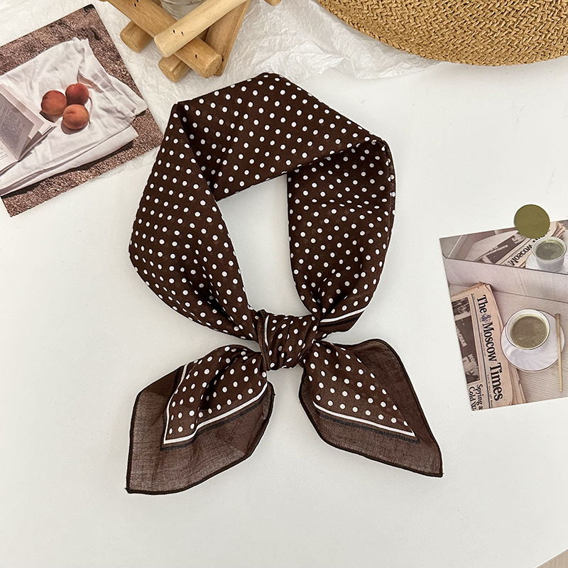 Una toalla de seda de algodón cuello pequeña toalla cuadrada de alta calidad nueva toalla de punto de onda universal correa de pelo protector de cuello pequeño chal