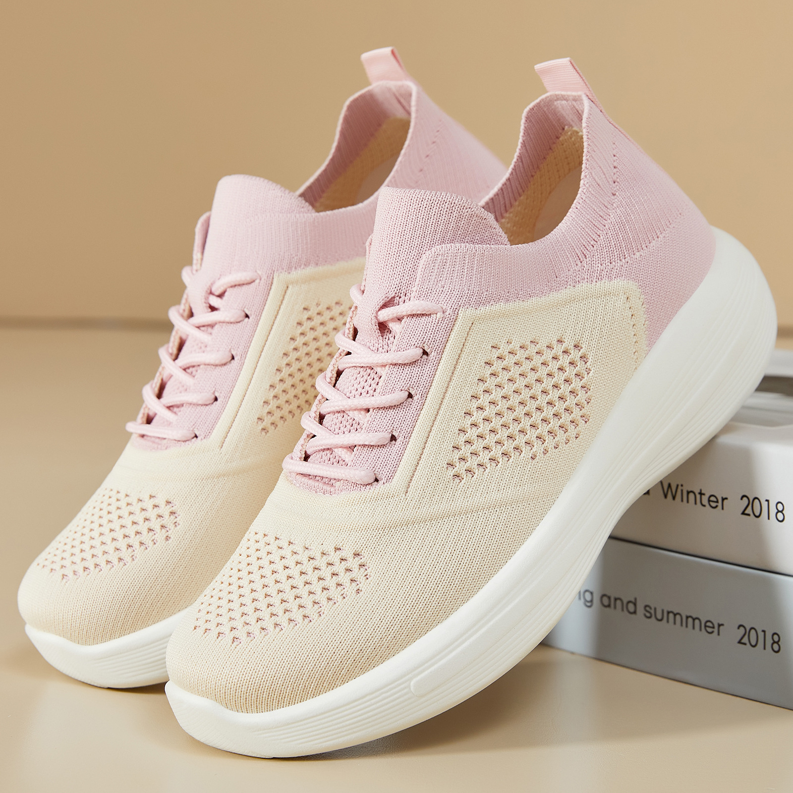 Zapatos de mujer 2026 verano nuevos zapatos deportivos de malla soleada zapatos casuales transpirables zapatos de caminar versátiles