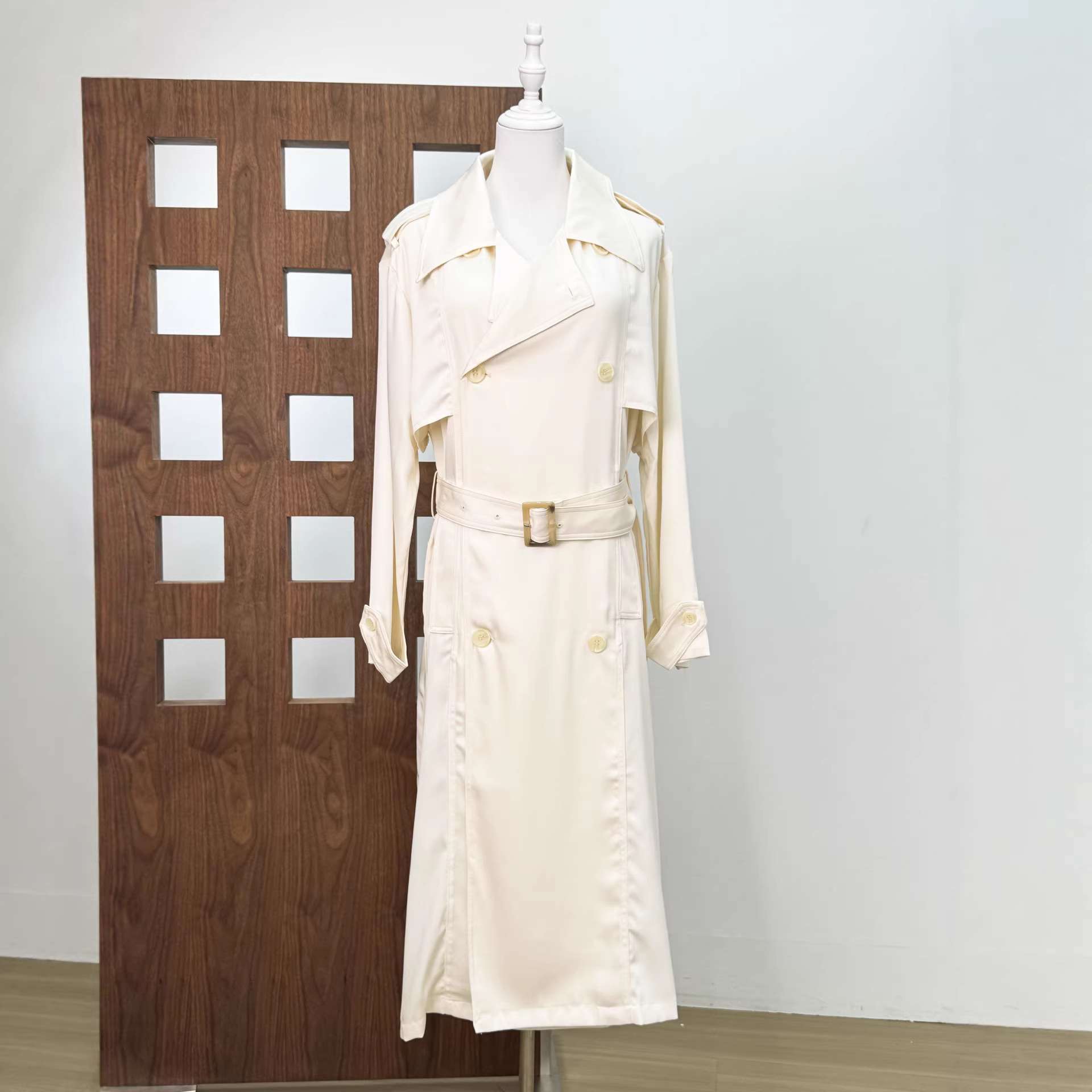 Zhao Lusi and Xu Yan's Same Style Simple Korean-Style Versatile Off-White Double-Breasted Trench Coat for Women, Mid-Length Coat