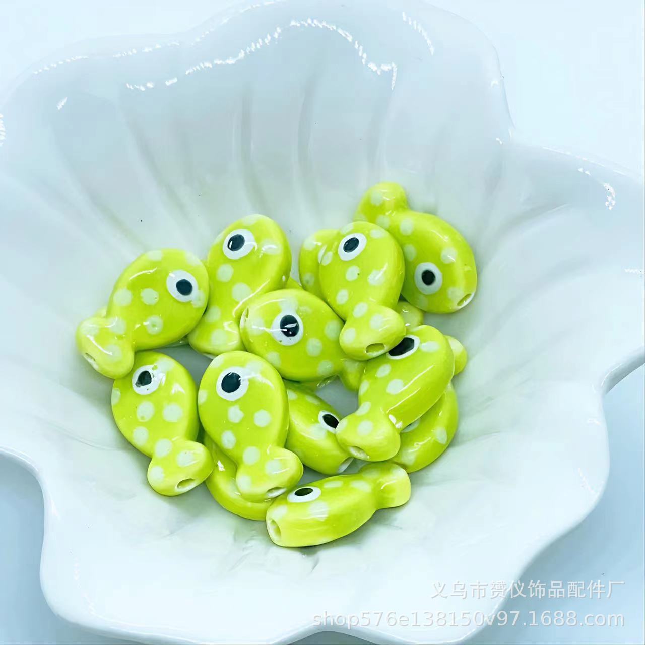 Cuentas de cerámica con diseño de peces, cuentas sueltas, cuentas para hilo, cuentas pintadas a mano, collar hecho a mano, pulsera, accesorios de bricolaje, accesorios de Yiwu