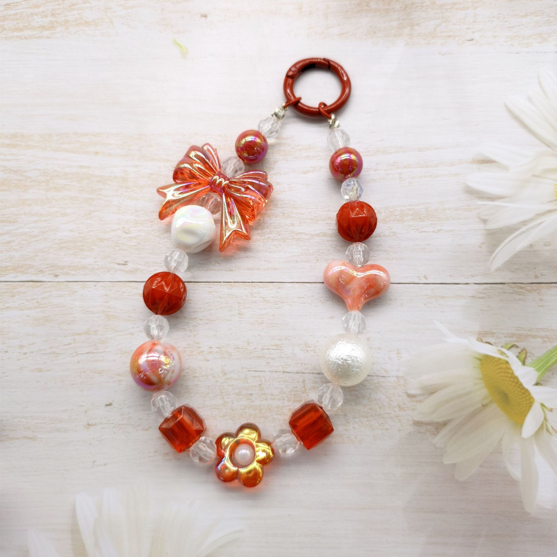 2023 nuevo llavero de cadena de cuentas redondas amor arco colgante Cadena de teléfono móvil colorido fresco perla color sólido coincidencia