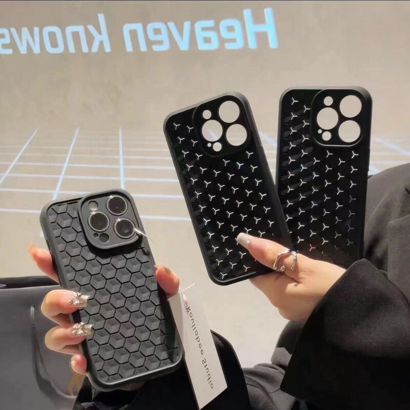 Honeycomb cooling shell Apple 15/14/13promax phone case 12promax/11 soft shell hollow lovers