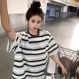 蓝色条纹短袖t恤女夏季2024新款美式设计感小众ins潮宽松大码上衣