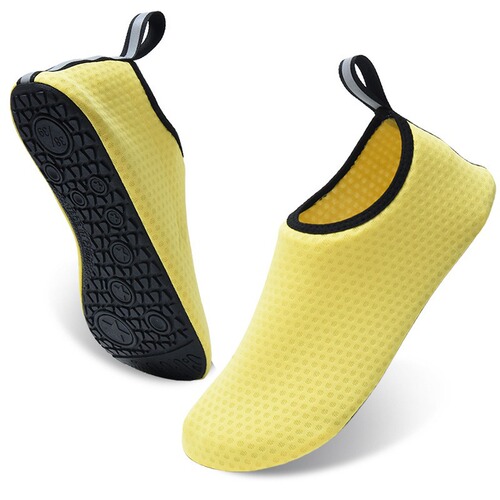 Wholesale unisex adult beach shoes with non-slip soft soles, suitable for spring summer diving snorkeling wading creek barefoot pure color skin-adhesive swimming shoes