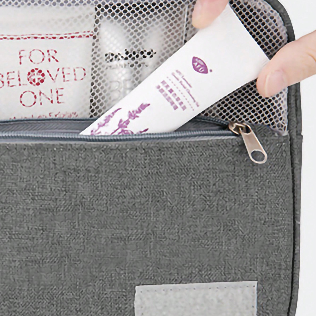 Large Capacity Waterproof Toiletry Bag For Travel Makeup Storage_voghion.com