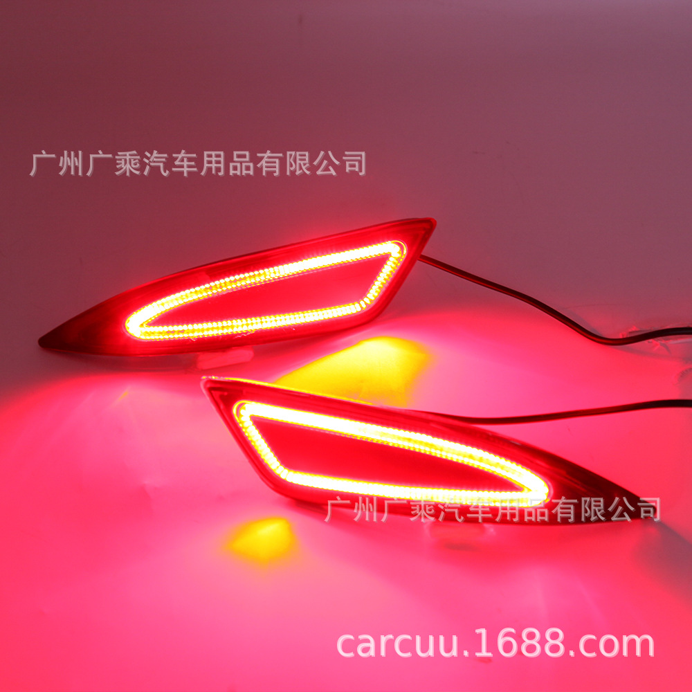 Adecuado para 15-17 años Toyota Camry parachoques trasero luz de freno Luz de marcha Camry luz de advertencia