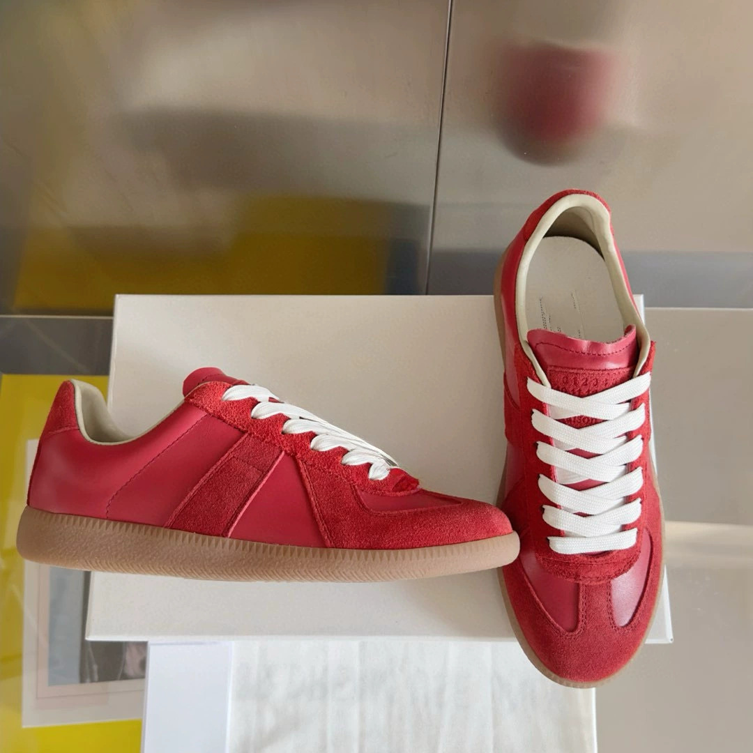 In-Stock 2025 Casual Shoes New Retro German Training Shoes Fashionable Versatile Outdoor Commuting Celebrity Style Unisex