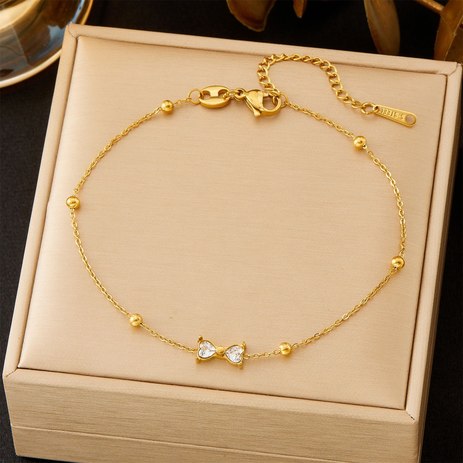 Nuevo diseño de moda exquisita pulsera simple conjunto de joyería temperamento femenino arco collar de zircon