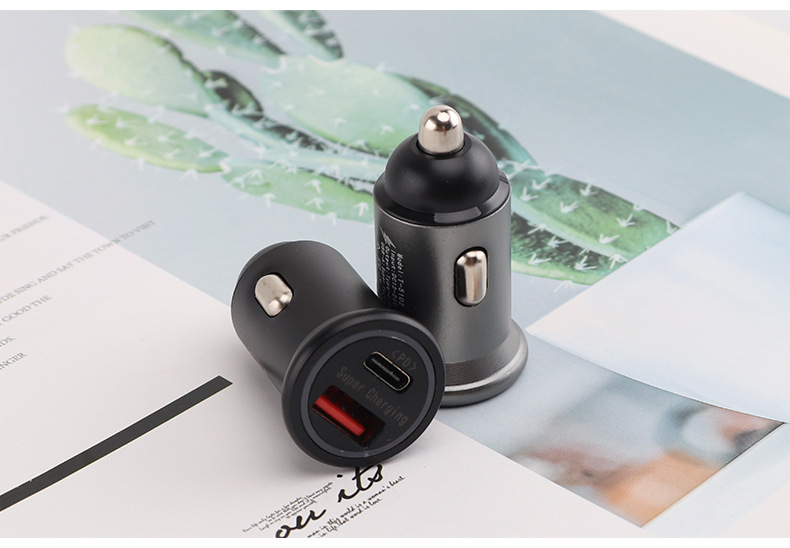Popular Car Charger Pd Dual Port Output Fast Charging Pd+Qc3.0 Car Fast Charging Metal Body with Ambient Light