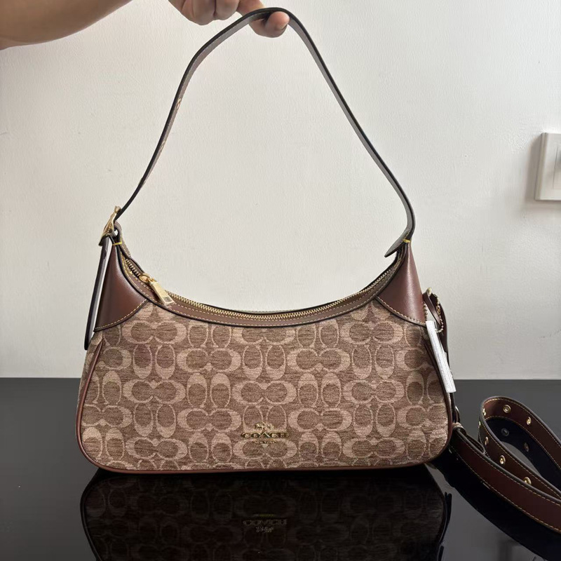 Coach Ella Monogram Çanta - Qadın üçün çiyin və krossbody modeli