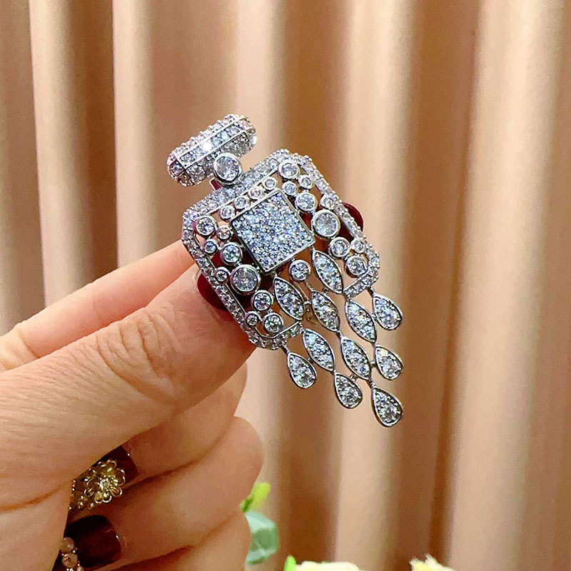 小香风香水瓶胸针时尚优雅个性胸花领针高端大气西装大衣别针配饰