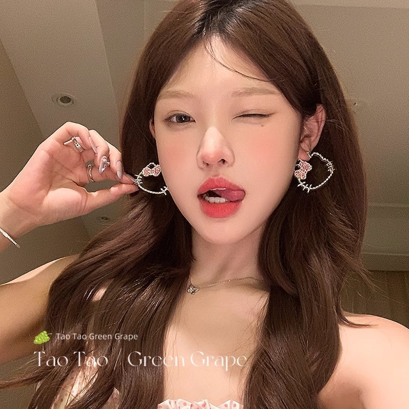 可爱少女HelloKitty碎钻耳环女2025新款方圆脸耳钉独特KT猫耳夸张|undefined