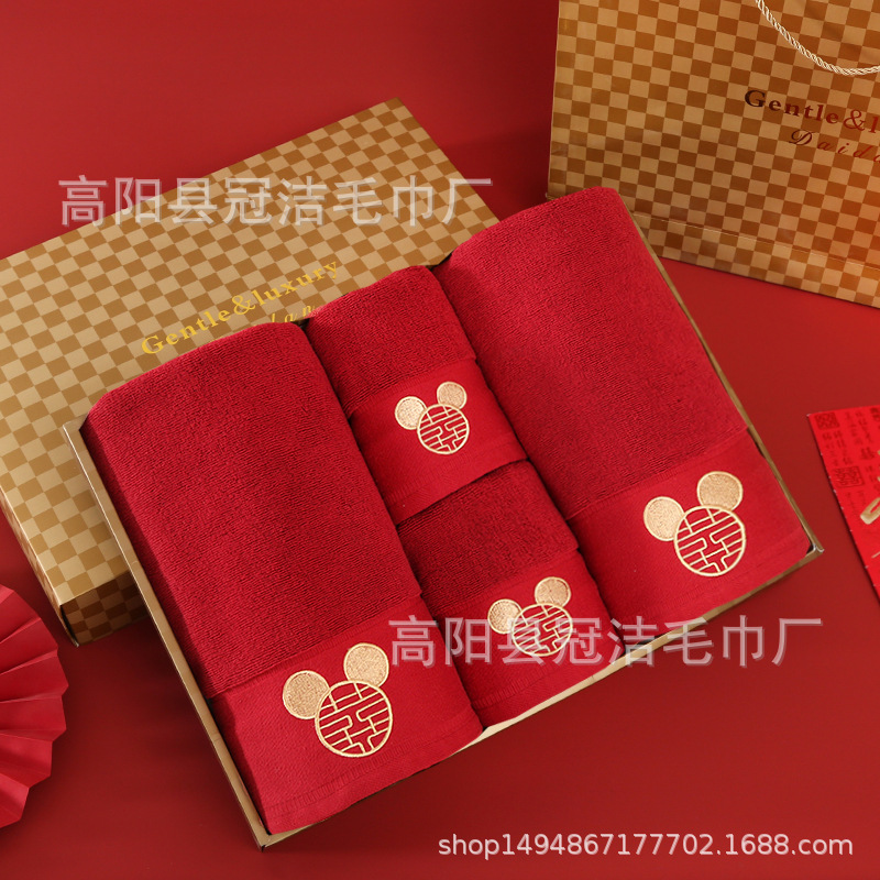 Вино красная широкая часть вышитых ушей