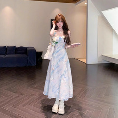 海的女儿 度假风设计感立体花朵小众气质甜美收腰碎花海边连衣裙