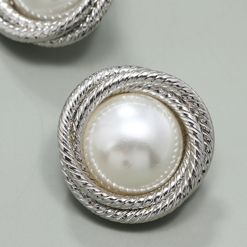 Wholesale Jewelry Baroque Pearl Winding Stud Earrings Nihaojewelry display picture 4