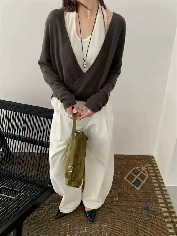 设计感气质假两件T恤衫女早秋穿搭2025新款法式时尚拼接挂脖上衣|undefined