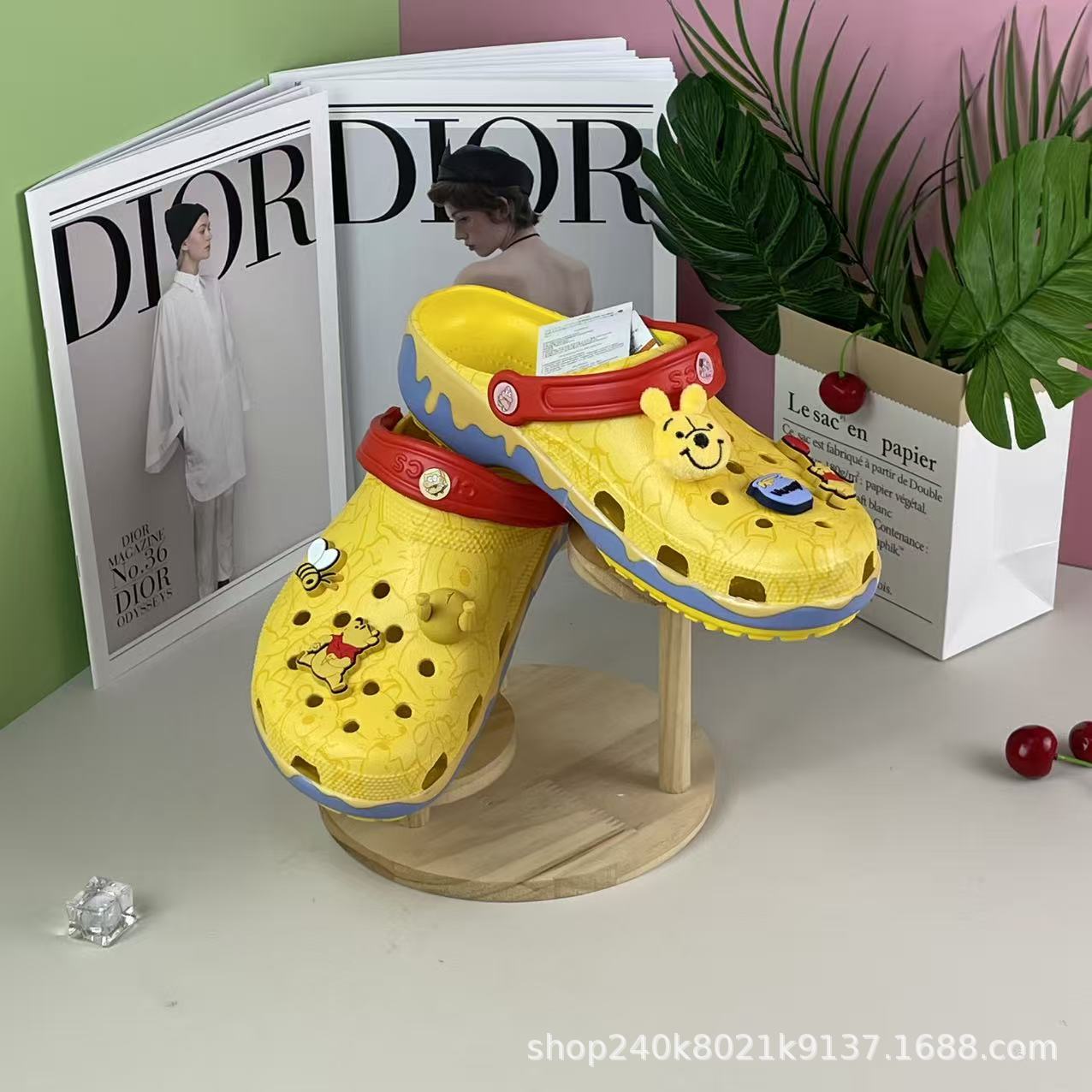 Cross nuevo Winnie the Pooh Hole zapatos de sandallas de playa zapatillas para niños grandes accesorios al por mayor