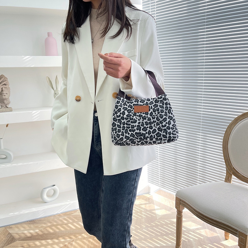 Casual bolso de moda de las mujeres de gran capacidad lonchera bolsa de almuerzo 2023 primavera nuevo bolso casual simple