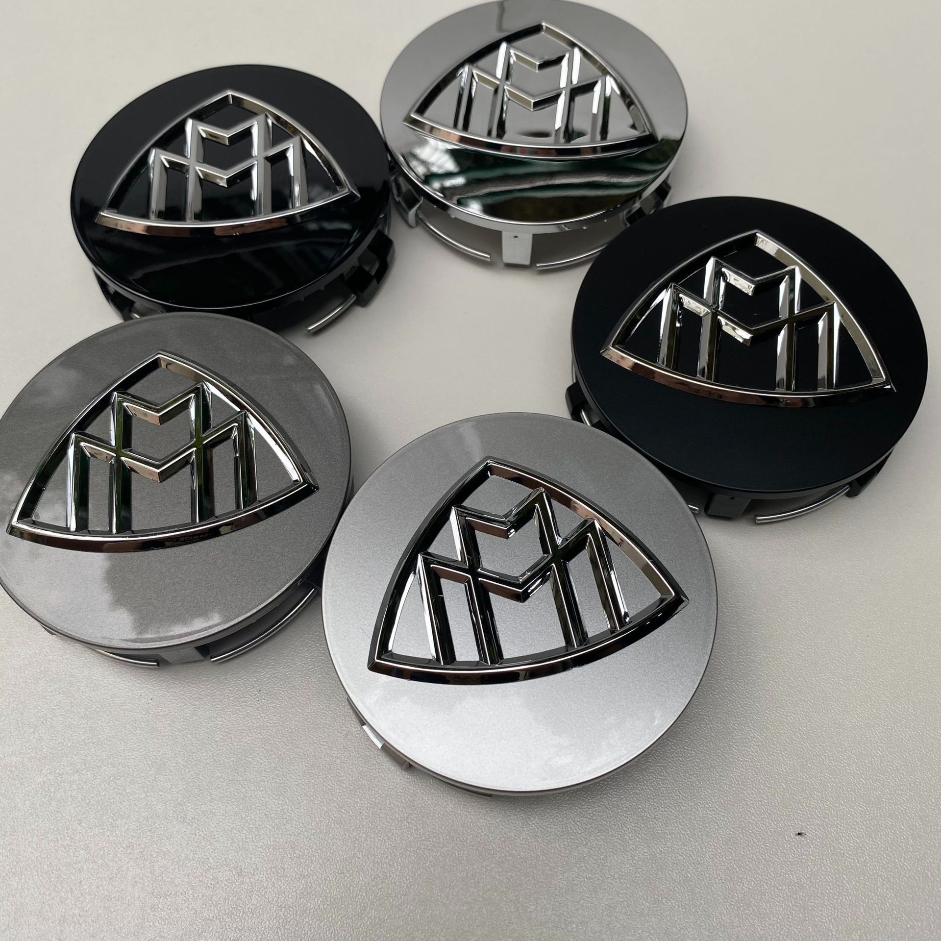 Suitable for Mercedes-Maybach Wheel Hub Caps W222S600Ls400L Electroplated Wheel Hub Modification Center Cap Logo Matte