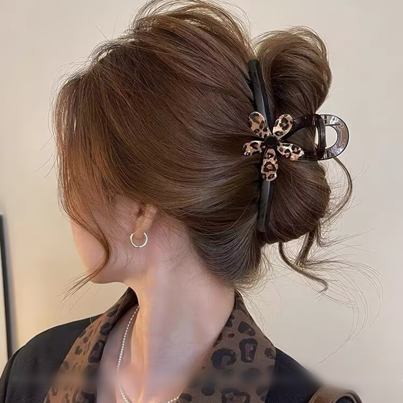 豹纹花朵大号抓夹女2025新款高级感发夹后脑勺盘发鲨鱼夹气质发饰|undefined