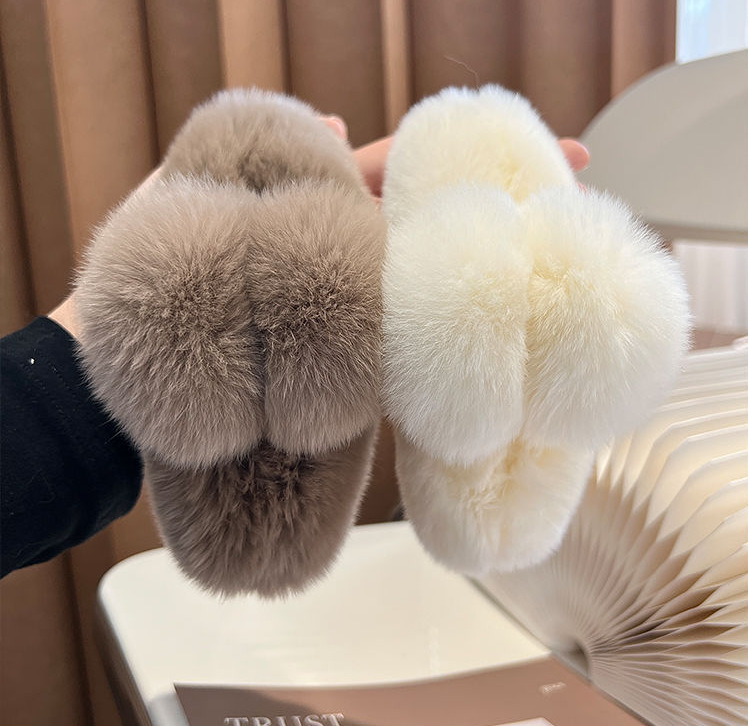 Hair Claws Hair Accessories Type Women's Simple Style Solid Color Plush Hair Claws