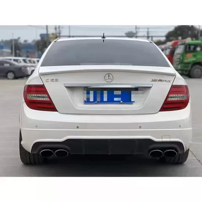 Big Surrounded W204 Modified C63 Body - c63-rear-bumper