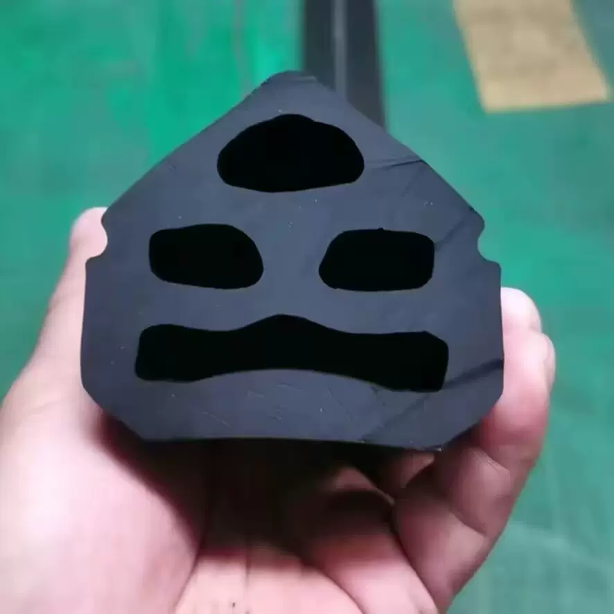 船舶防撞条船舱游艇舱盖码头圆筒实心型密封条护弦防撞橡胶密封条