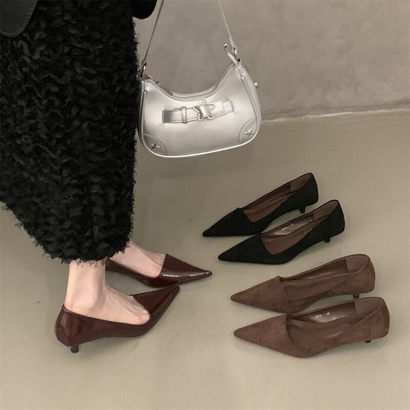 French Kitten Heel Pointed Red Single Shoes Women's Shoes 2025 Spring and Autumn Elegant Black Commuter Stiletto Heel Shoes French Kitten Heel Pointed Red Single Shoes Women's Shoes 2025 Spring and Autumn Elegant Black Commuter Stiletto Heel Shoes