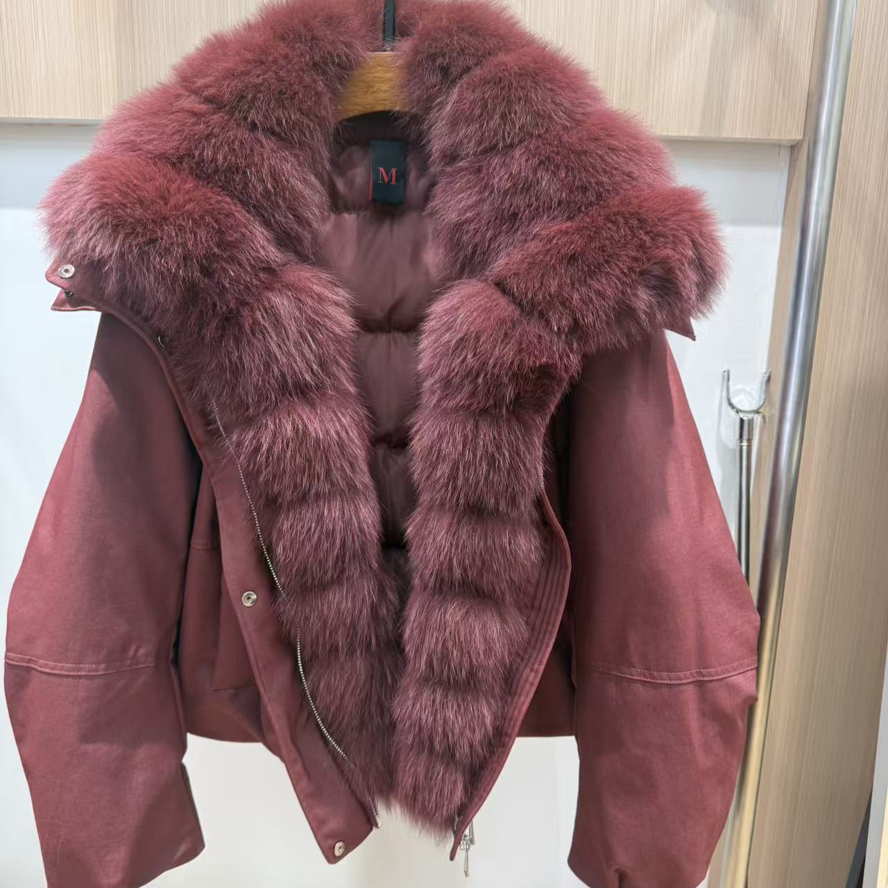 In-Stock Autumn and Winter New Style Fur Fox Collar Goose down Jacket for Women, Fashionable Loose-Fitting Warm Parka Coat