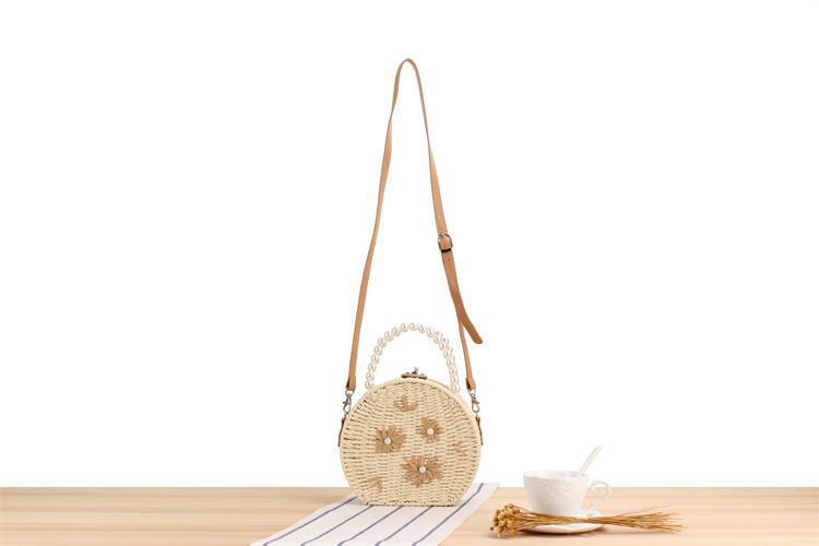 Solid Color Pattern Women's Small Straw Solid Color Vintage Style Classic Style Semicircle Lock Clasp Straw Bag