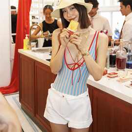 性感深V连体三角泳衣女海边度假2025小清新辣妹显瘦小胸跨境泳装