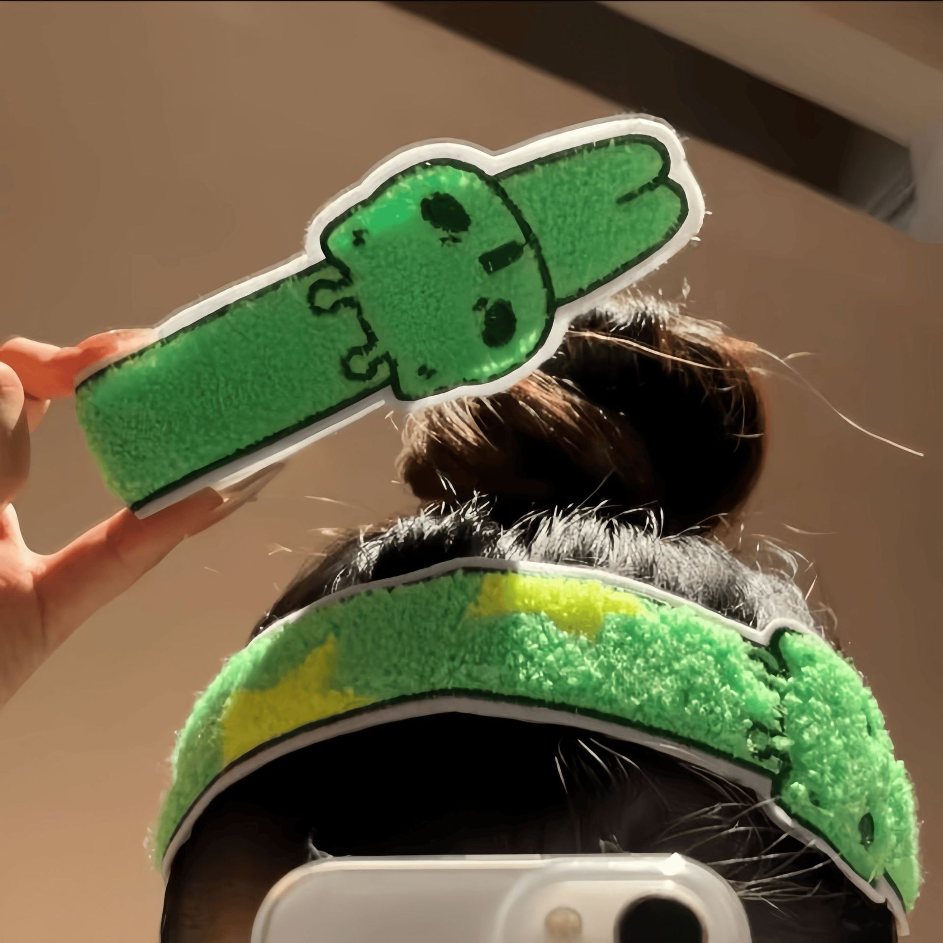 Funny alien cat hair strips, magic tape, cute cartoon girl, seamless bangs stickers, face wash and makeup hair accessory
