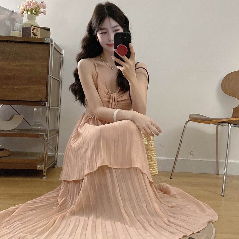 女性のための紫色の偽ツーピースホルターネックサスペンダードレス夏の海辺の休暇スタイルドレーププリーツオルガンロングスカート|undefined