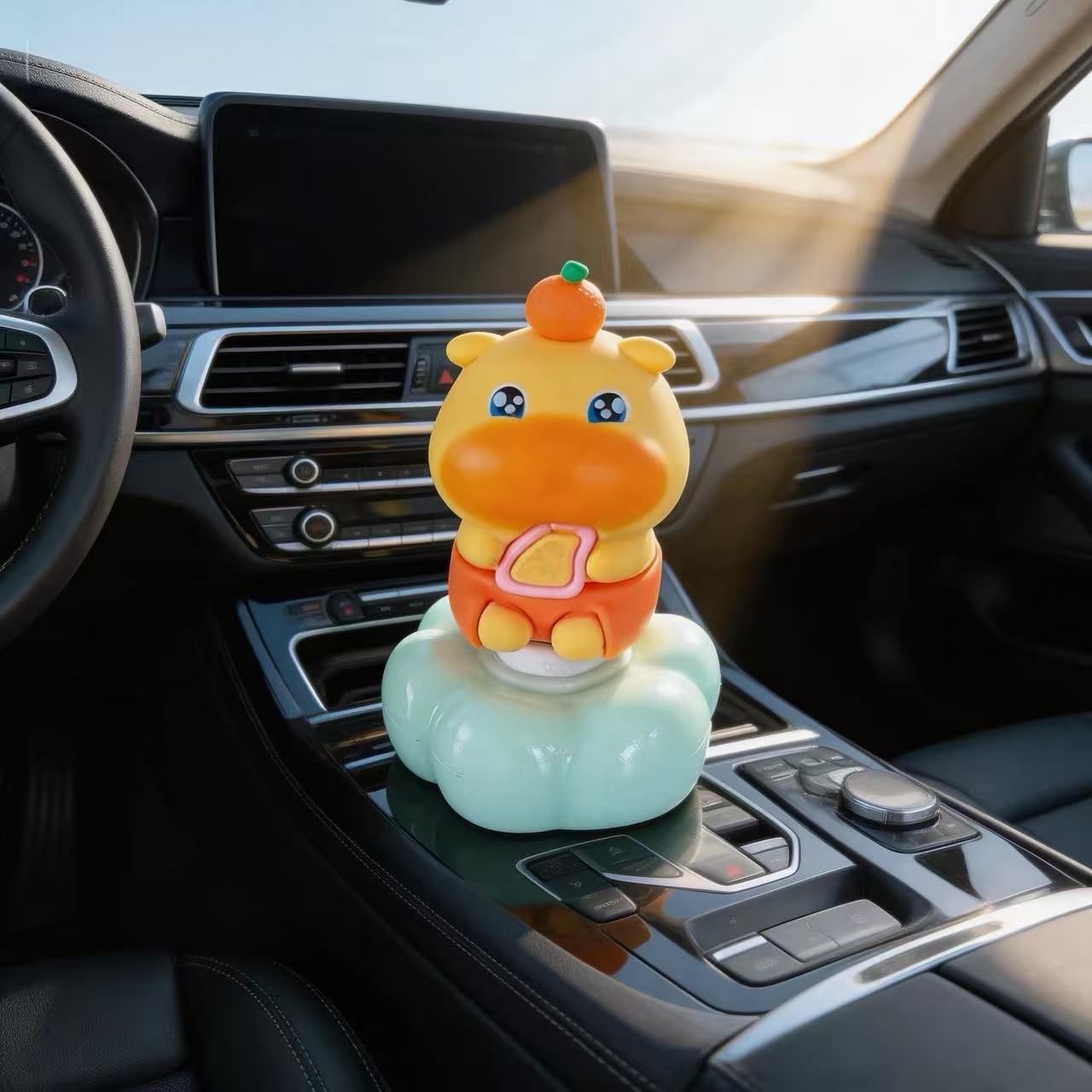 Capybara Lulu Plush Toy Car and Office Desk Rotating Ornament, Cute Hand-Held Figurine, Quirky Desktop Decoration