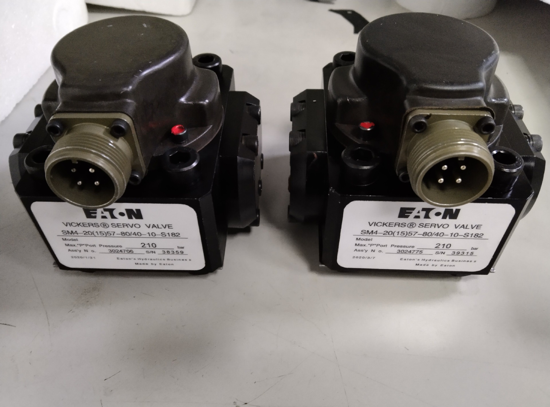 议价批发美国伊顿威格士SM4-20(5)19-80/40-10伺服阀 原装