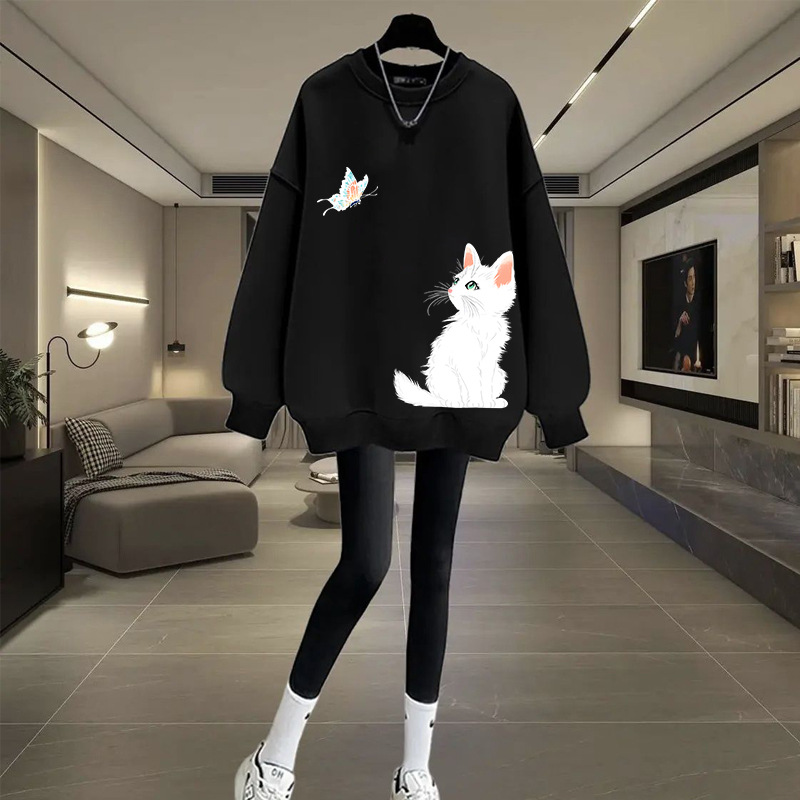 Women's versatile and youthful crew neck sweatshirt for spring and autumn 2024, a popular style with fleece lining, loose and relaxed fit.