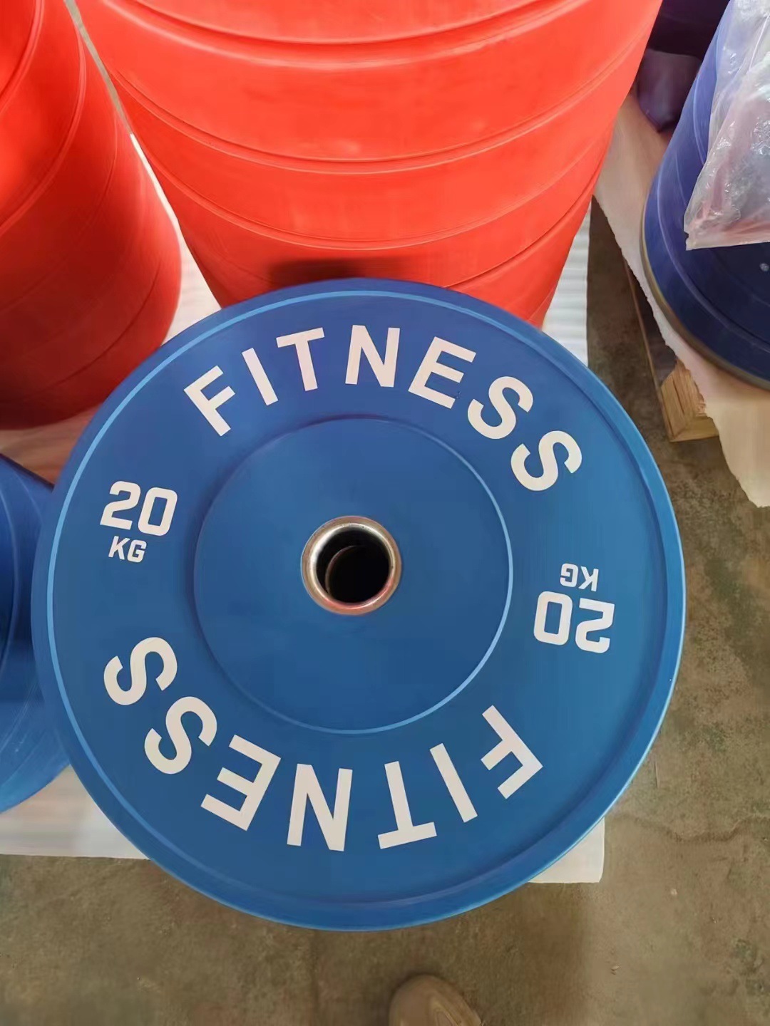 Discos de pesas de hierro fundido recubiertos de goma de tres agujeros, discos de pesas con orificio grande, discos de competición CPU Macaron, juego para el hogar para fitness competitivo.