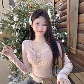芭蕾风纯欲粉色针织打底衫女秋冬甜辣妹蕾丝内搭短款独特绝美上衣