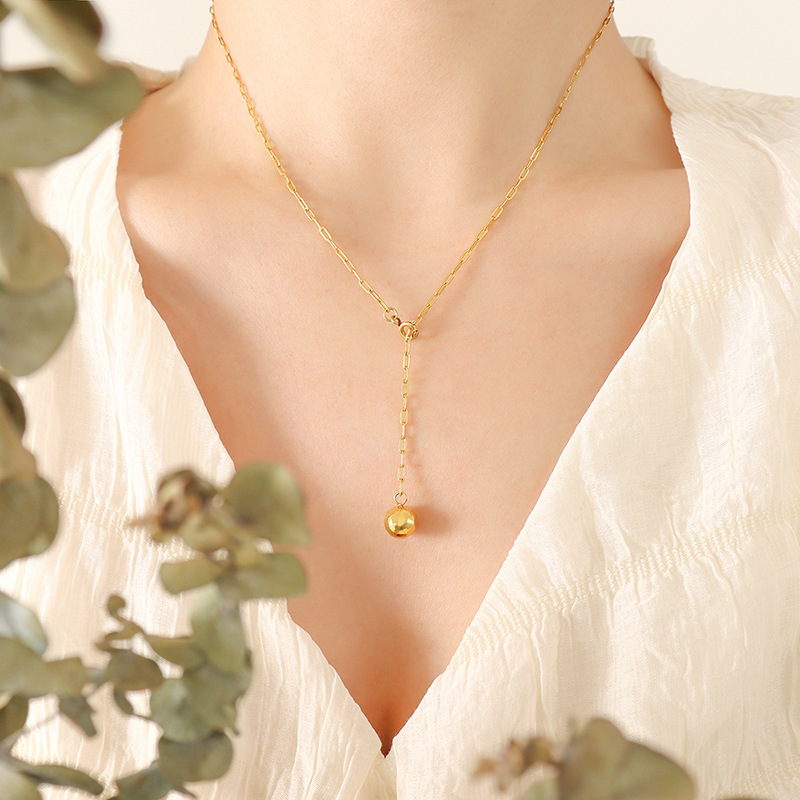 Marka francés ins bola multilateral colgante cadena personalidad nicho titanio acero chapado 18K oro collar P571